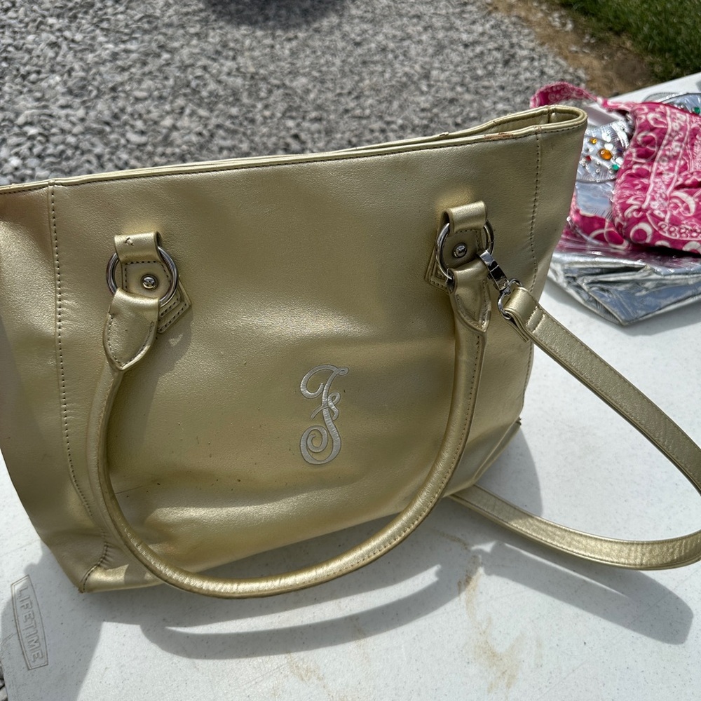 Elegant Gold Crossbody Bag